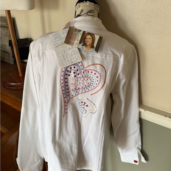 Susan Graver White Embroidered Denim Jacket Red Heart Button Accents NWT 129.00 - Picture 2 of 14